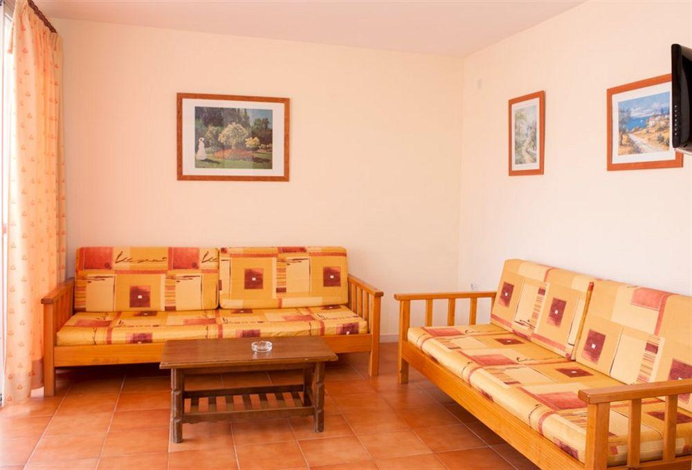 Apartamentos Bora Bora - Adults Only Playa d'en Bossa Esterno foto