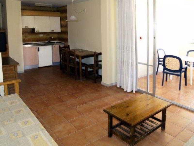 Apartamentos Bora Bora - Adults Only Playa d'en Bossa Esterno foto