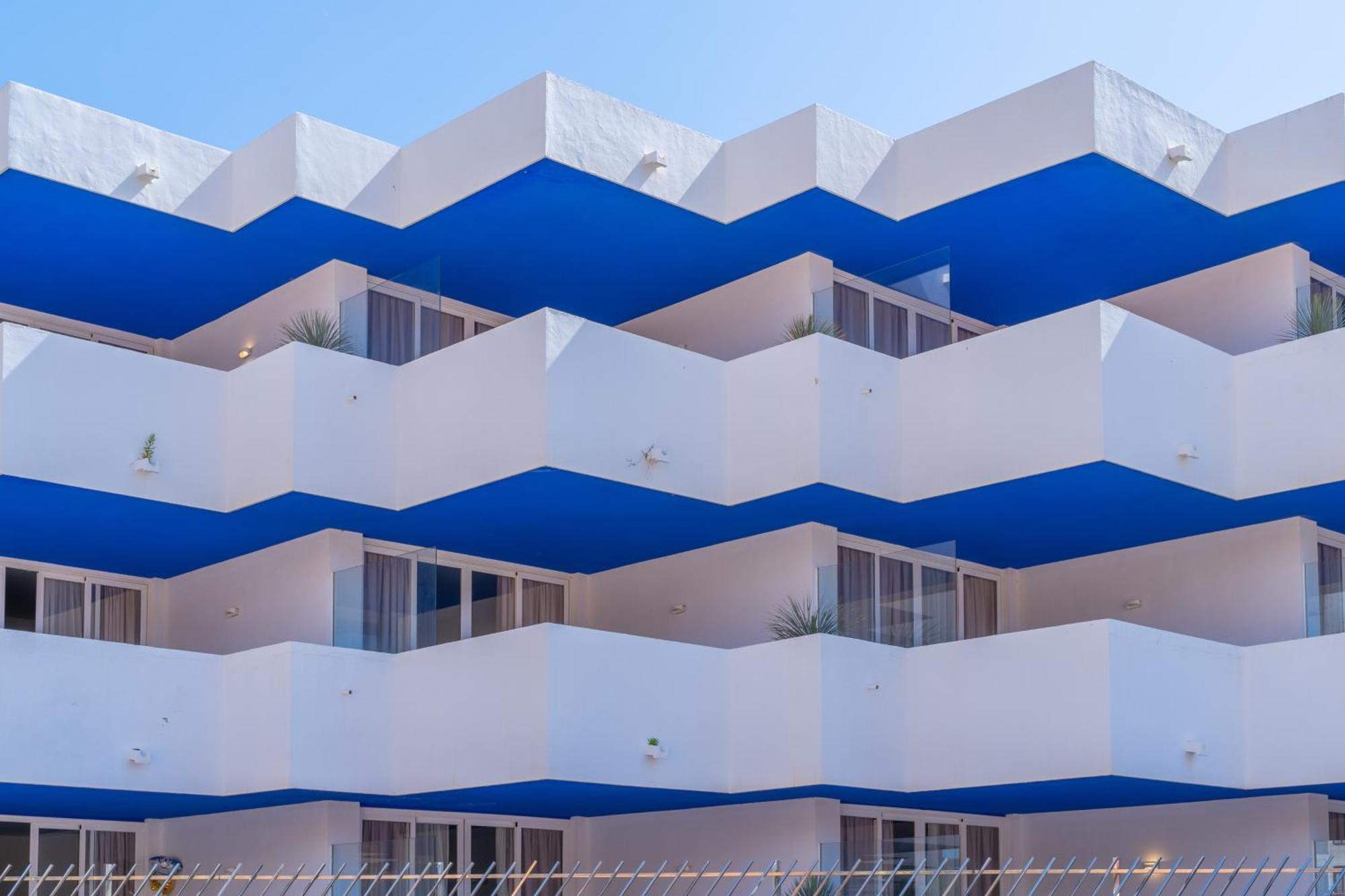 Apartamentos Bora Bora - Adults Only Playa d'en Bossa Esterno foto