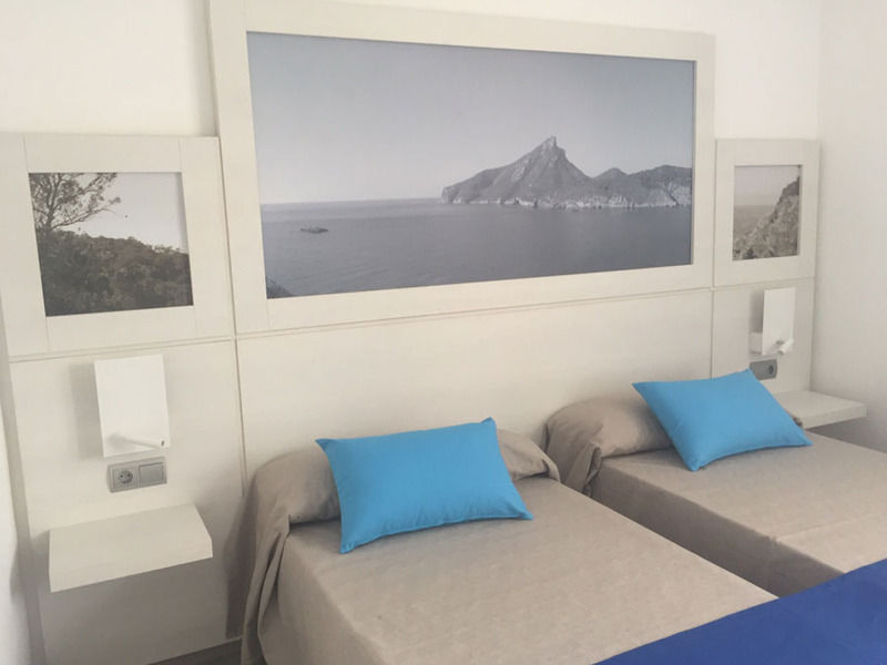 Apartamentos Bora Bora - Adults Only Playa d'en Bossa Esterno foto