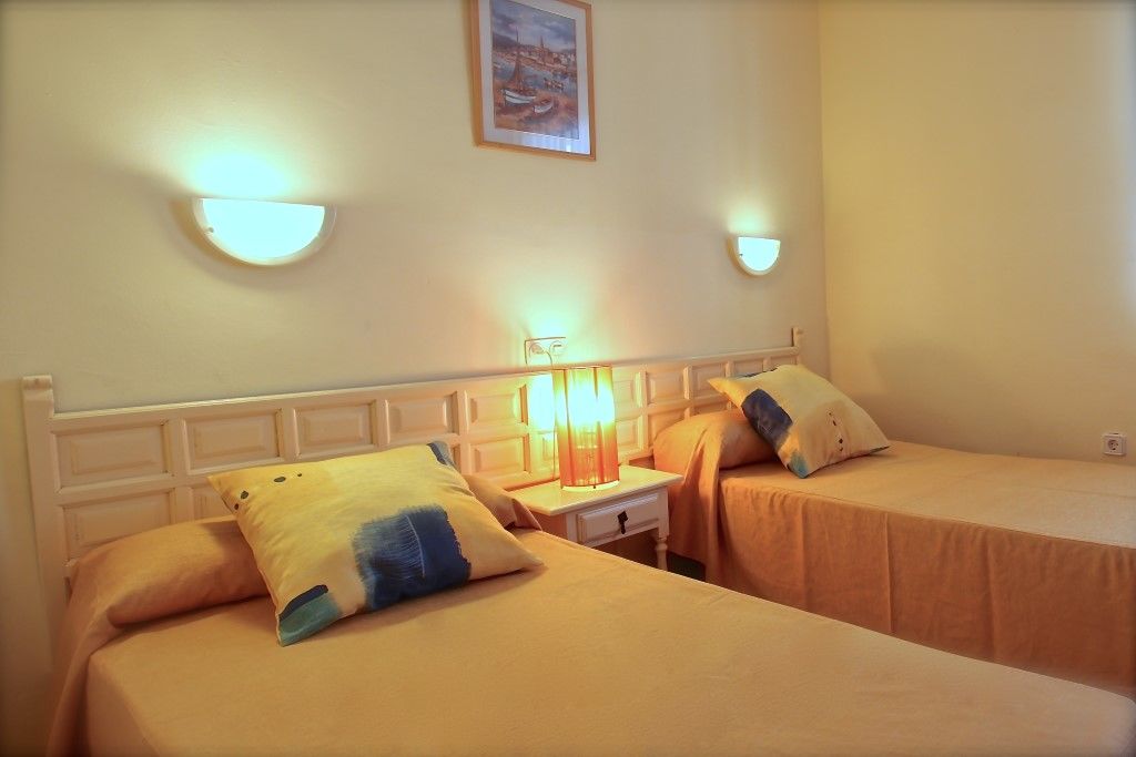 Apartamentos Bora Bora - Adults Only Playa d'en Bossa Esterno foto