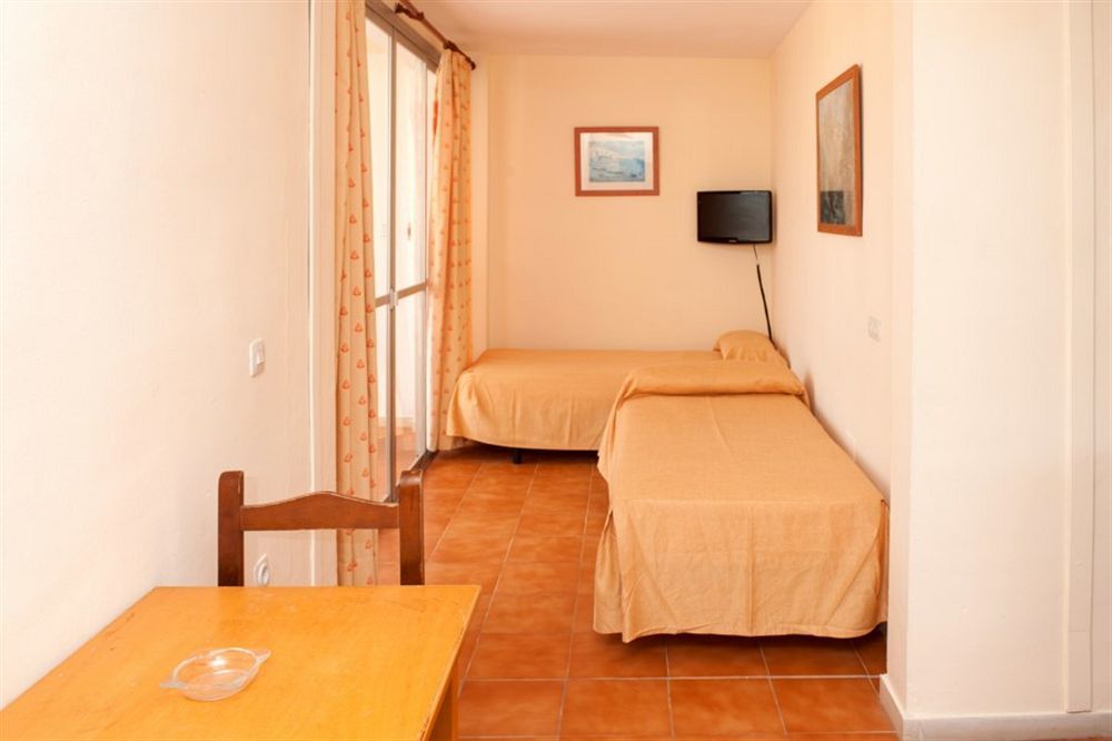 Apartamentos Bora Bora - Adults Only Playa d'en Bossa Esterno foto