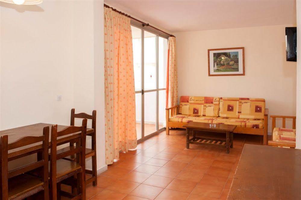 Apartamentos Bora Bora - Adults Only Playa d'en Bossa Esterno foto